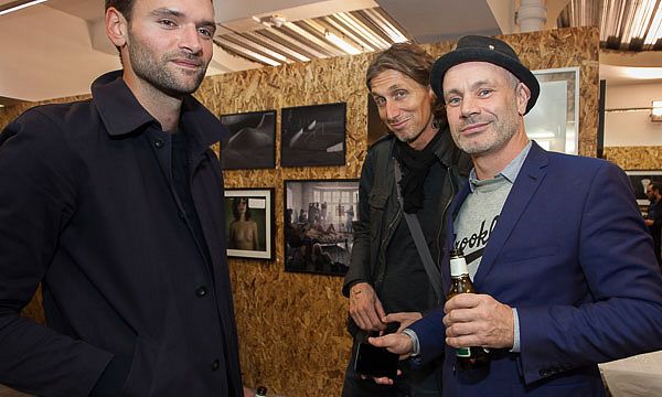 Mein Kollege Dougie Wallace (re.) war auch in der Ausstellung vertreten. Die Karriere des Street Photographer zeigt steil nach oben.
